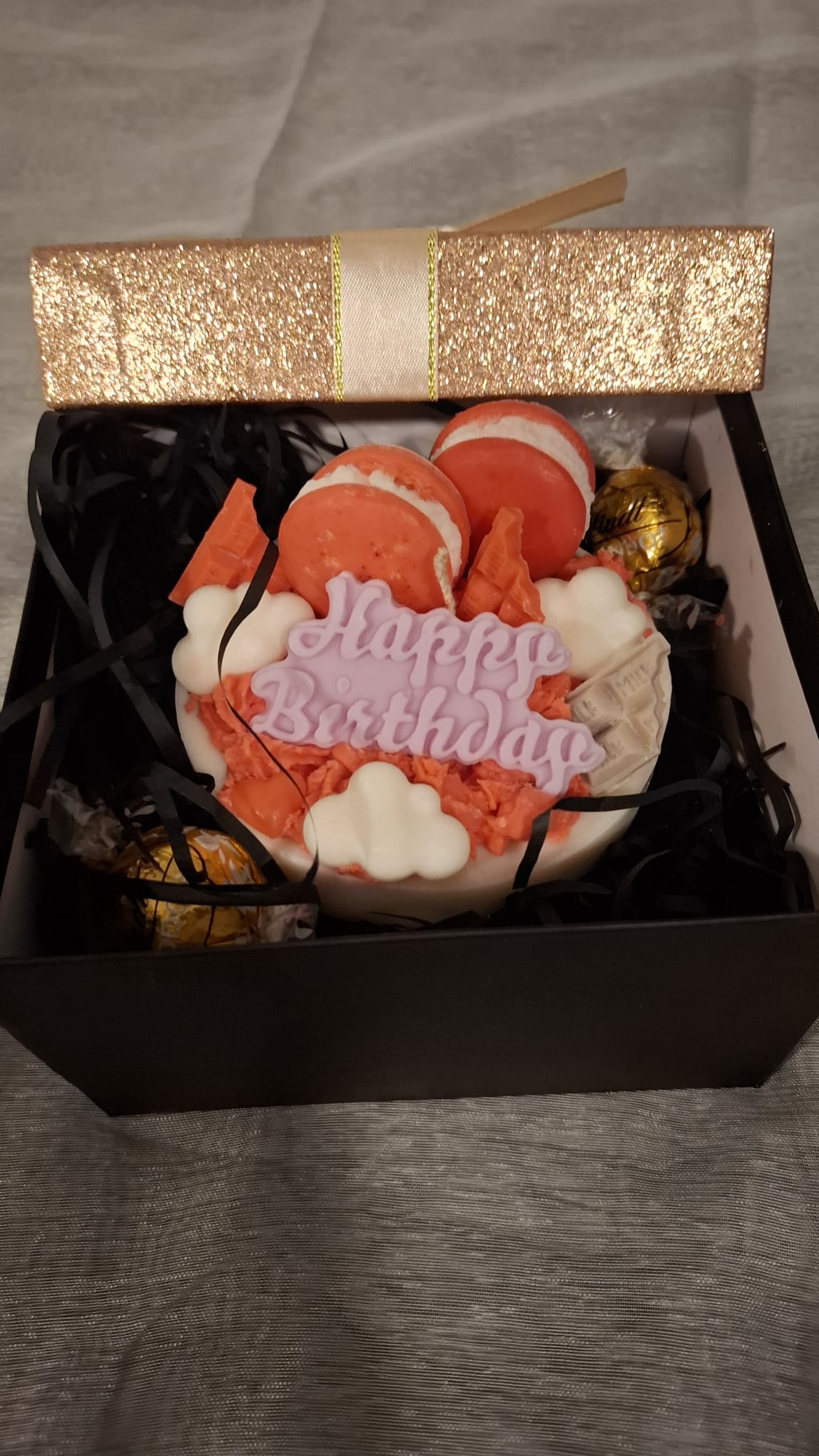 🍓 Sweet Celebration Candle Cake – Strawberries, Chocolate & Champagne 🍾