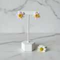 Daisy Studs Stand