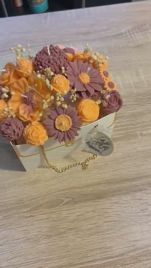 Luxury Candle Bouquet Gift Set – Jewelry Box & LED Mirror